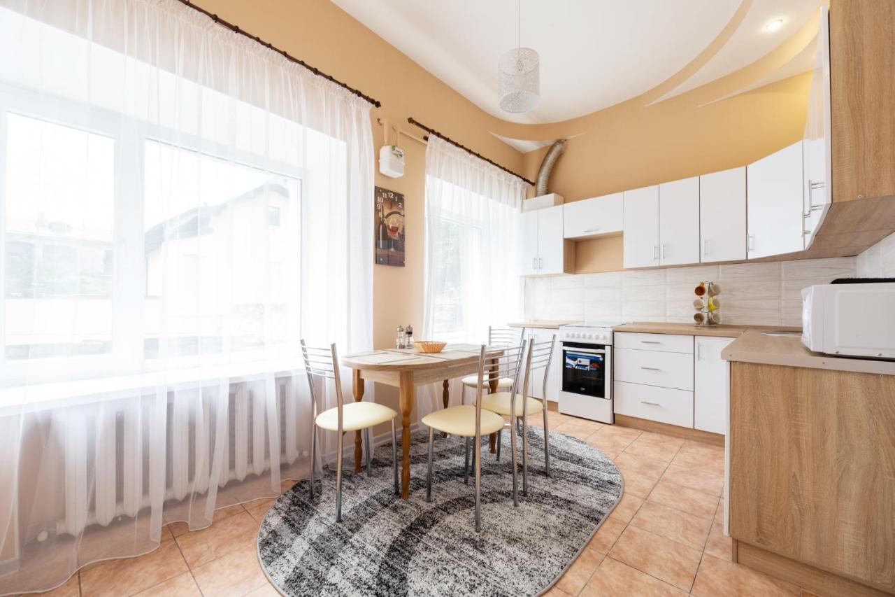 Apartment Center Of Odessa Exterior foto